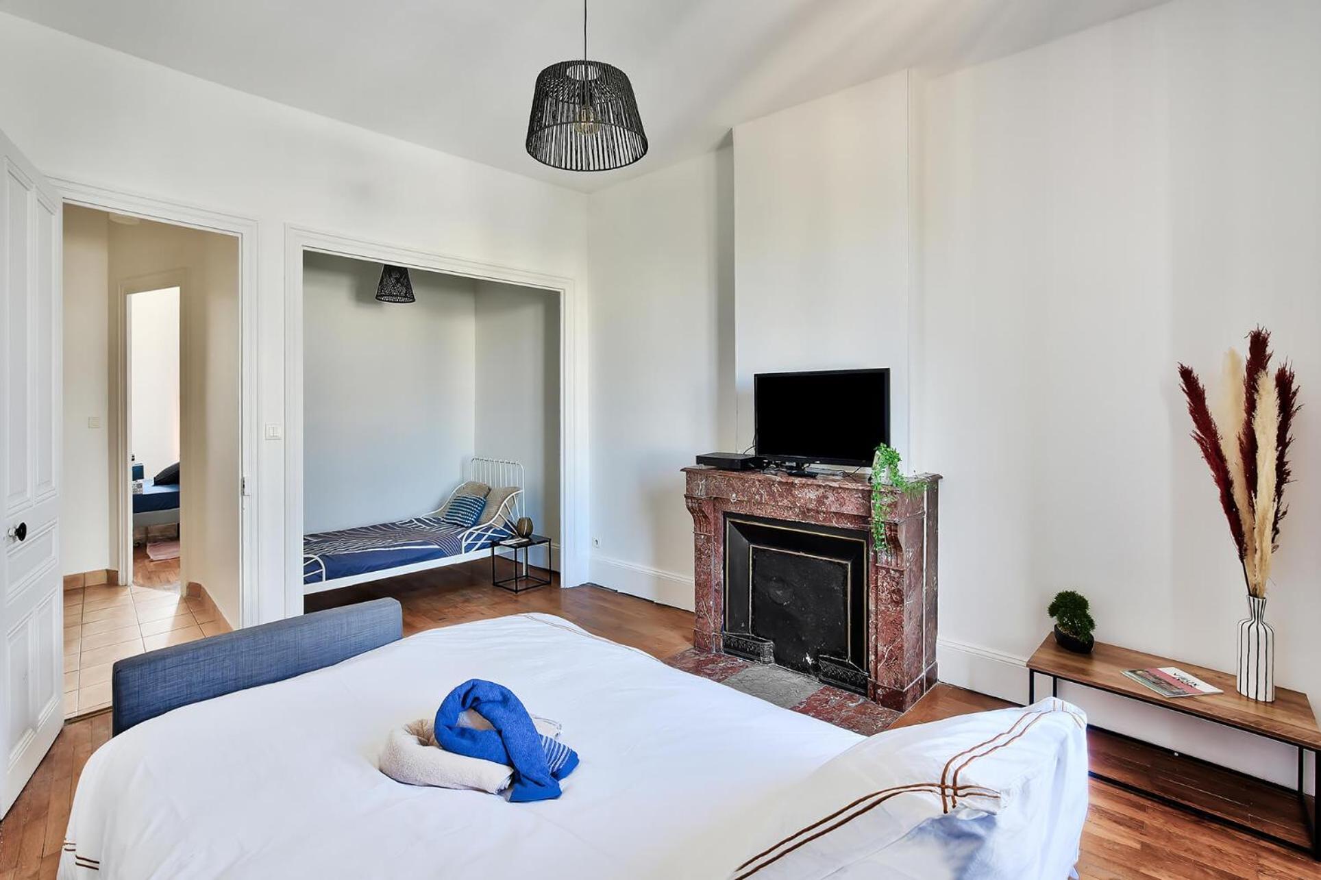 L'Oasis Urbaine - Spacieux Et Elegant Pour 5 Pers Saint-Fons Exterior photo